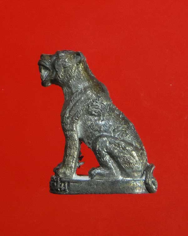 พญาเสือมหาอำนาจ รุ่น ๑ เนื้อนวะ เสาร์ ๕ ปี ๒๕๓๖ หลวงพ่อเปิ่น วัดบางพระ อ.นครชัยศรี จ.นครปฐม