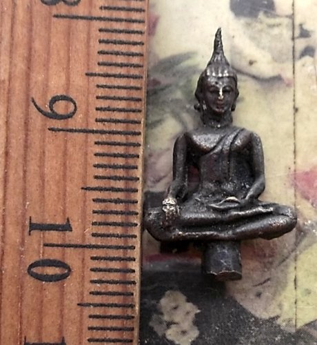 วัดใจเริ่ม 10 บาท กับ รูปหล่อพระยอดธง  …AM609