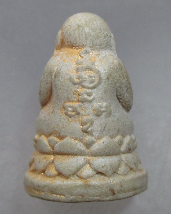  พระปิดตาไม่ทราบที่ครับ