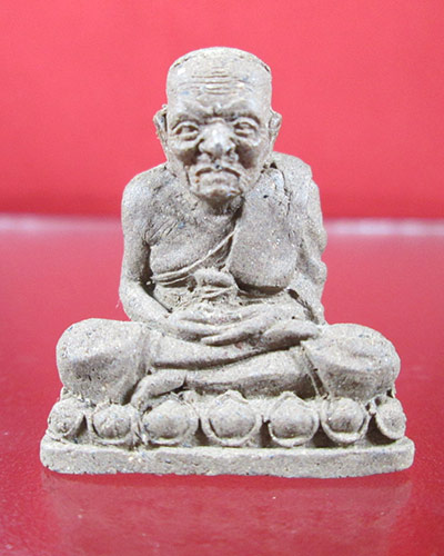 หลวงปู่ทวดลอยองค์ พิมพ์ใหญ่ เนื้อผง รุ่นแรก หลวงปู่คำพัน