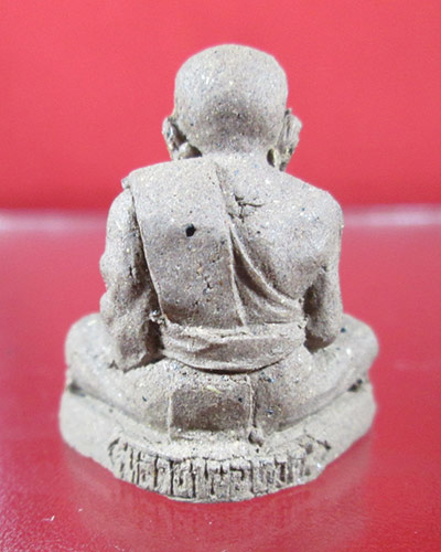 หลวงปู่ทวดลอยองค์ พิมพ์ใหญ่ เนื้อผง รุ่นแรก หลวงปู่คำพัน