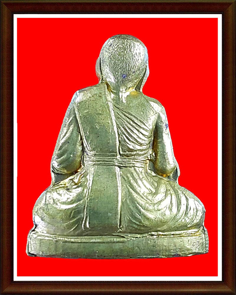 รูปเหมือนปั๊ม เข่ากว้าง ลพ.ไสว วัดปรีดาราม 3