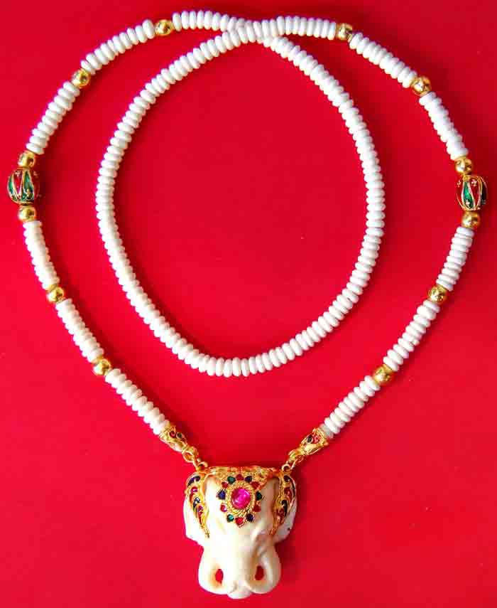 ***สร้อยคล้องพระเม็ดเรซิ่นหัวช้างลวดลายแบบสุโขทัยโบราณ ชุบกะไหล่ทองความยาว 25 นิ้ว ขนาดศูนย์กลางเม็ด