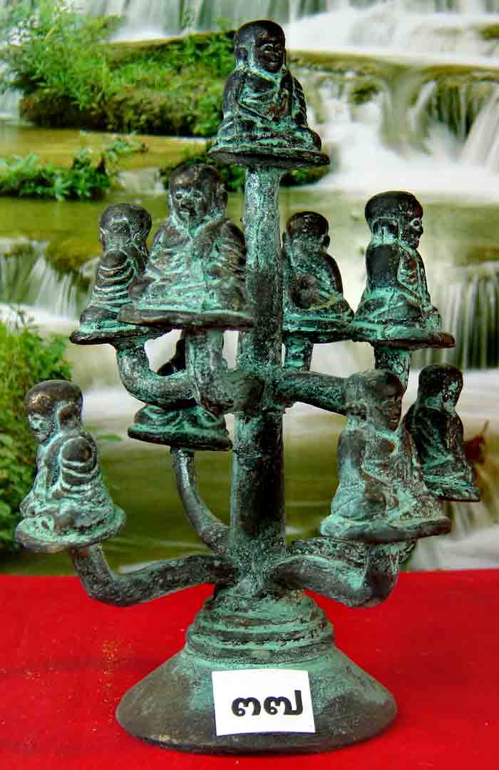 พระหล่อช่อย้อนยุค หลวงพ่อเงิน บางคลาน เนื้อทองเหลือง หล่อช่อ 9 องค์ ขนาดความสูง 3 นิ้ว งานพุทธศิลป์ใ