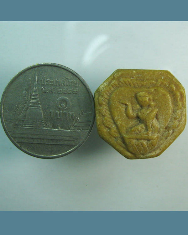 พระแม่นางกวักเนื้อผงน้ำมันหลวงพ่อกวย