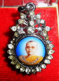 ล็อกเก็ตล้อมเพชร หลวงพ่อฤษีลิงดำวัดท่าซุง สร้างปี2528