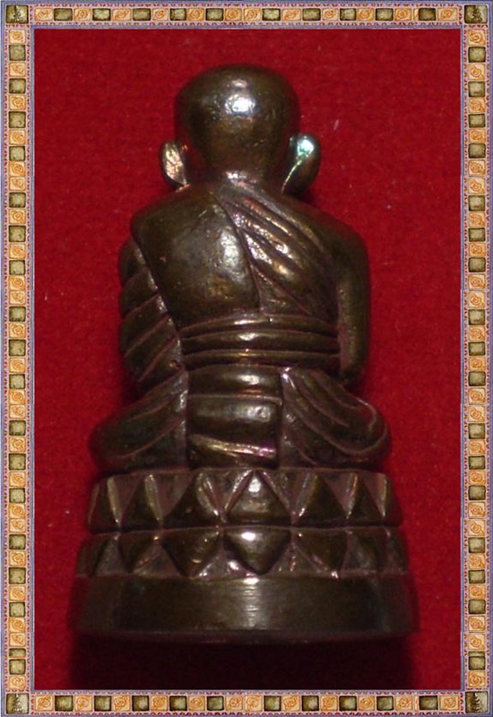 หลวงพ่อทวดบัวรอบ เลื่อนสมณศักดิ์ ๔๙ ออกปี ๒๕๕๓ เนื้อนวะ พร้อมกล่องเดิม สวย เดิม