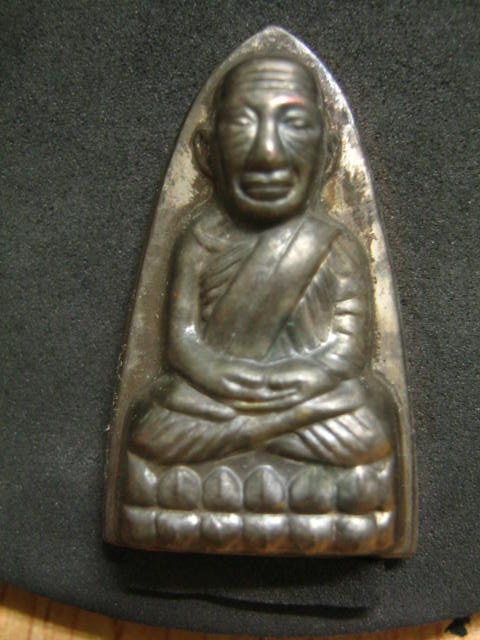 >>>แท้.ถูก.ดีกว่านี้ไม่มีอีกแล้ว<<<หลวงปู่ทวด เตารีดใหญ่ (เนื้อนวโลหะ) วัดช้าง รุ่น1.ปี53 