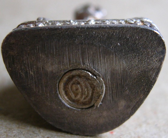 รูปเหมือน(อุดกริ่ง)เนื้อเงิน หลวงพ่อแช่ม วัดฉลอง จ.ภูเก็ต ปี2538 รุ่น แขนทะลุ พร้อมกล่องเดิม