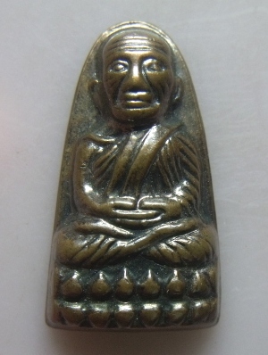 **วัดใจ**หลวงปู่ทวดหลังหนังสือ วัดช้างให้ ปี ๒๕๕๕**ตอกโค้ด สวยๆ เชิญชมครับ