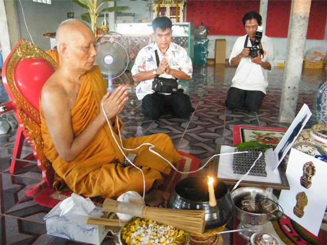 ปรกใบมะขามเนื้อเงิน หลวงพ่อสาคร วัดหนองกรับ