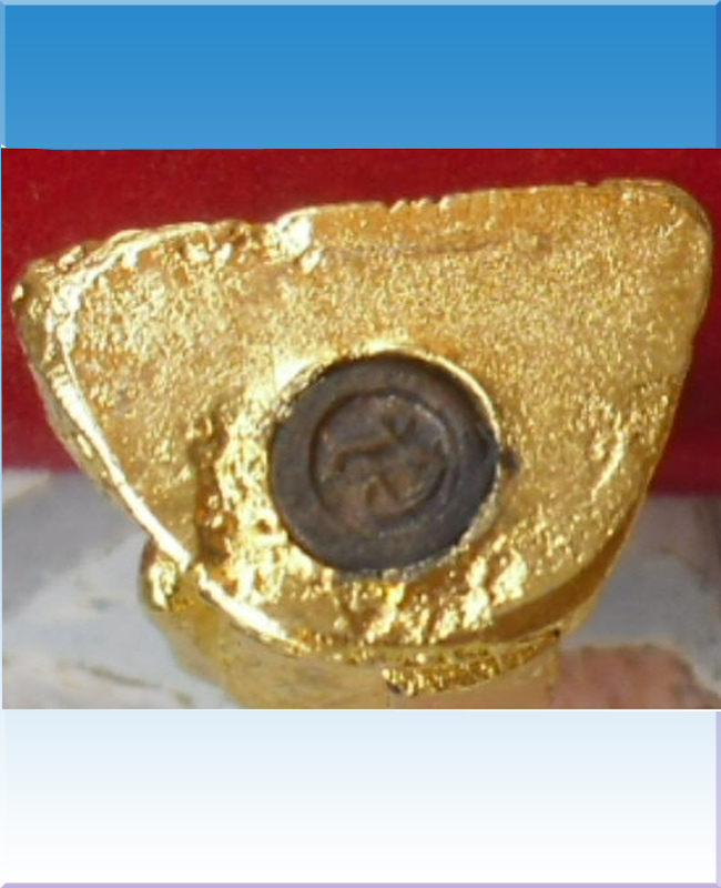 รูปหล่อลอยองค์หลวงปู่คร่ำวัดวังหว้าเนื้อกะไหล่ทองอุดกริ่งก้นทองแดงกรรมการปี๓๒ 