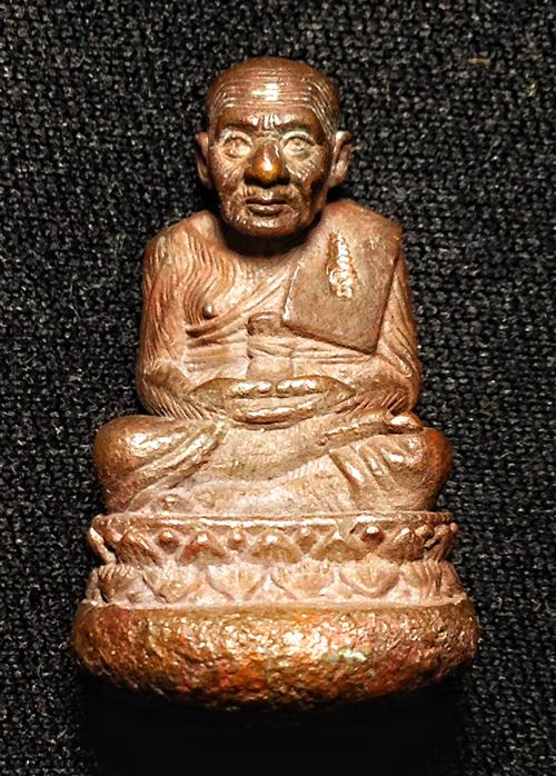 รูปหลวงปู่ทวด เบ้าทุบ ปี 40 เนื้อนวะ สวยๆ เดิมๆ 