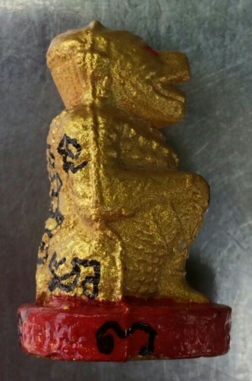 หนุมานหลวงปู่หมุนลงทองจารทั้งตัวฝังตระกรุดทองคำแจกกรรมการ สวยๆครับสร้างน้อยไม่ค่อยพบเจอครับ