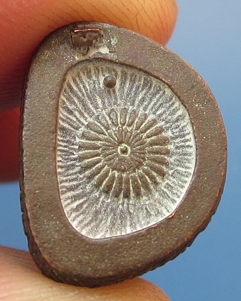 รูปหล่อหลวงพ่อแพ ไม่ทราบปีครับ