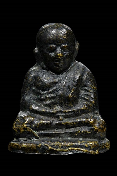 หลวงพ่อเงิน รุ่นปืนแตก ปี28 ไตรมาส สวย ๆ 