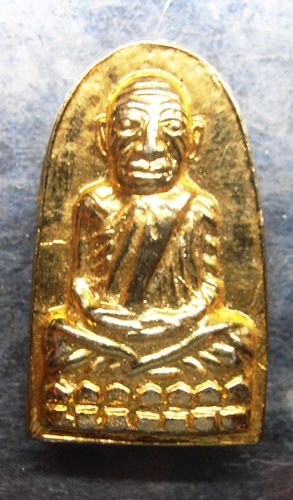 เหรียญหลวงปู่ทวดพิมพ์ก้ามปูใหญ่ ปี08กะไหล่ทองสวยๆครับ