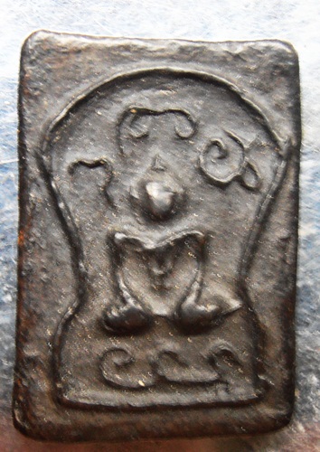 พระหลวงพ่อขำ วัดแก้ว เนื้อดำ สวยๆเก่าๆครับ