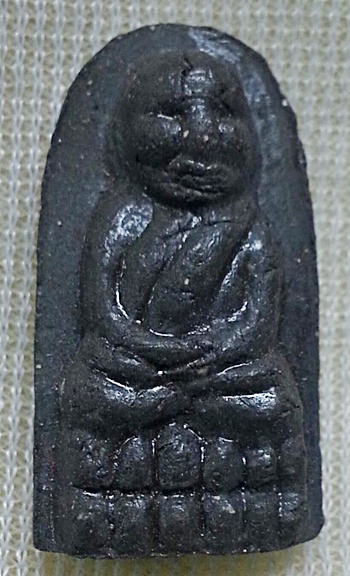 หลวงปู่ทวด รุ่น พระเจ้าห้าพระองค์ ออก วัดสุทัศน์ ปี 2543 เนื้อดำ