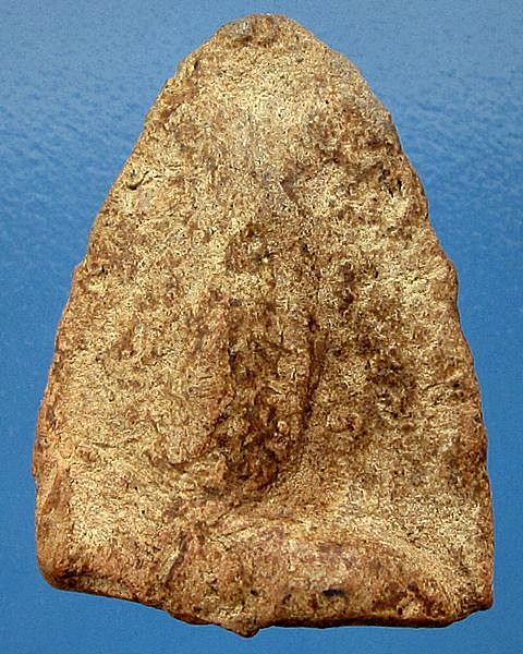 พระหลวงพ่อโต เนื้อดิน พิมพ์เล็ก กรุวัดมหาธาตุ  จ.อยุธยา