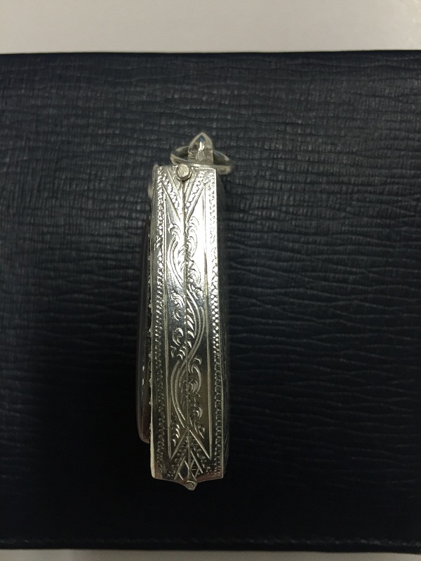 ตลับเงินปิดหลัง สำหรับใส่พระสมเด็จ หลวงปู่หมุน