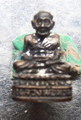 รูปหล่อหลวงพ่อทวดวัดช้างให้สวยๆพร้อมกล่อง