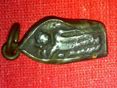 พระประจำวันอังคาร หลัง นางกวัก เนื้อเมฆพัตร์ เลี่ยมเก่าไม่ทราบที่