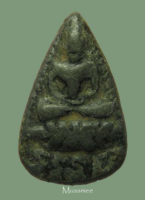 พระกลีบบัวอรหันต์ หลวงปู่ไข่ วัดเชิงเลน เนื้อชินตะกั่ว (หายากสุดๆครับเนื้อนี้) ตัวจริงครับ