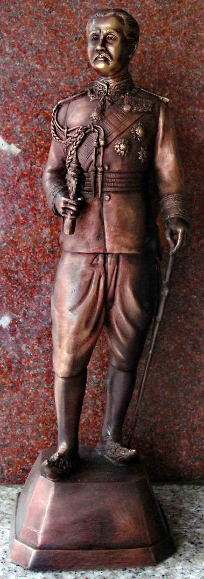 รูปหล่อในหลวงรัชกาลที่ 5 ขนาดบูชา