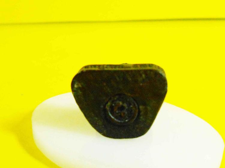 รูกหล่อหลวงปู่ทิม ขนาดเเข้วนคอ อุดกริ่ง ไม่ทราบปี