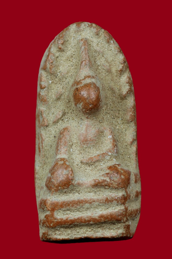 พระรอดมือโต หลวงพ่อกวย