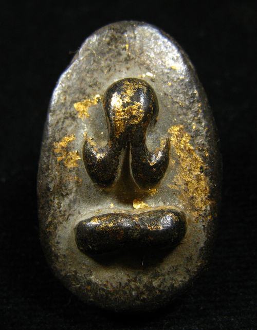 พระปิดตา เนื้อหามวลสารดี สวยไม่ทราบที่ครับ