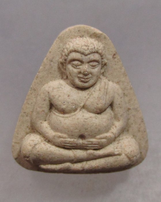 20 บาท พระสังกัจจายน์ เนื้อผงไม่ทราบที่ครับ