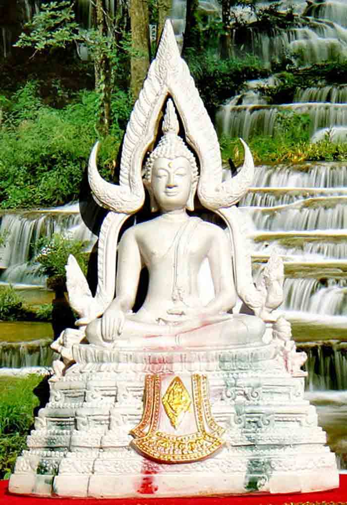 พระพุทธชินราช เนื้อเรซิ่ลลายหินอ่อน พุทธลักษณะสวยงามมากค่ะ ขนาดหน้าตัก 5 นิ้ว ความสูง 12 นิ้ว ฐานกว้