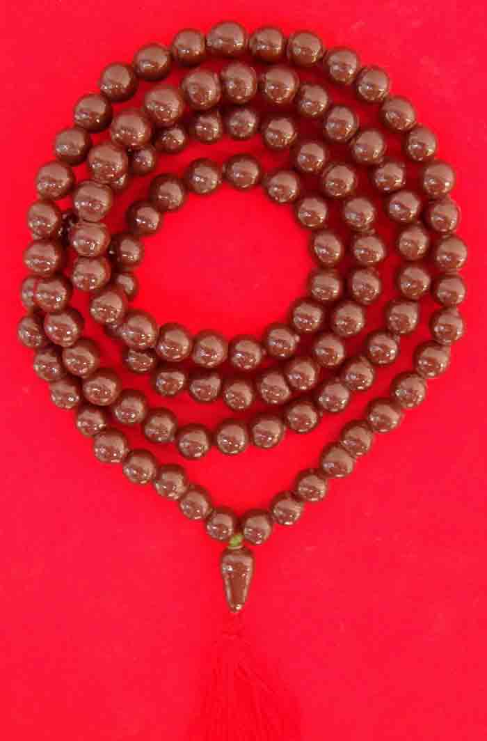 สร้อยประคำเหล็กน้ำพี้ 108 เม็ด จากบ่อเหล็กน้ำพี้ อุตรดิตถ์ เส้นผ่าศูนย์กลางเม็ด 1 เซนติเมตร ขนาดความ