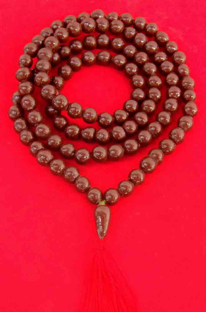 สร้อยประคำเหล็กน้ำพี้ 108 เม็ด จากบ่อเหล็กน้ำพี้ อุตรดิตถ์ เส้นผ่าศูนย์กลางเม็ด 1 เซนติเมตร ขนาดความ