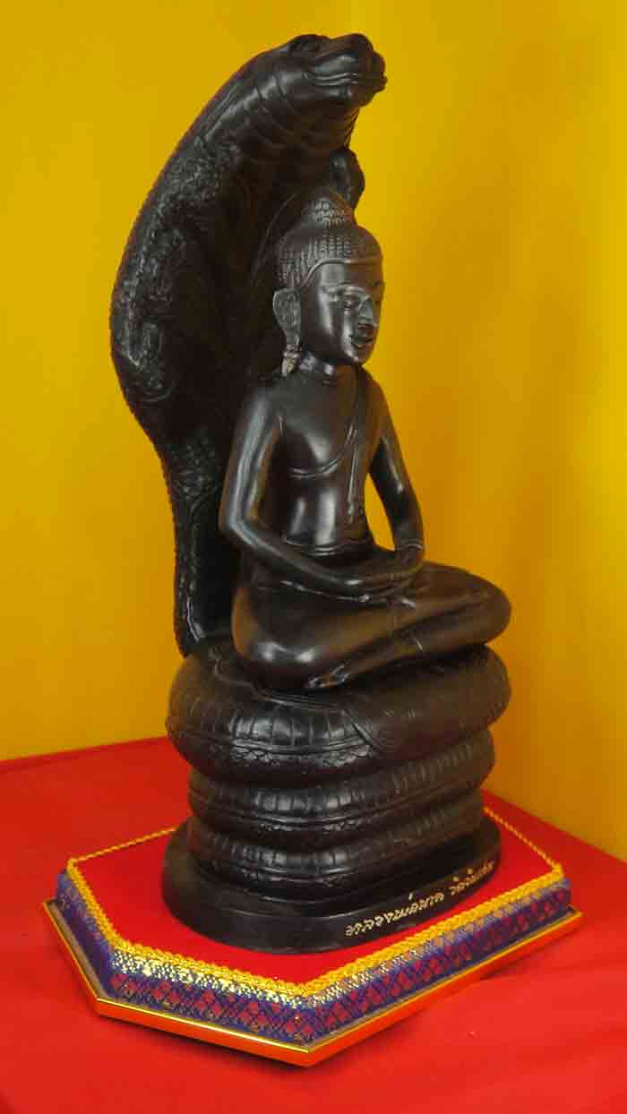 หลวงพ่อนาค วัดจันเสน เนื้อทองแดงรมดำมันปู รุ่นบูรณะพระอุโบสถ ถอด ๒ ชิ้น พระบูชาขนาด ๕ นิ้ว ฐาน 4.5x 