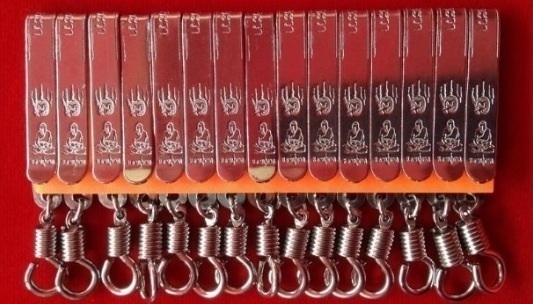 130 บาท@@แหนบ สแตนเลส 100 % จัดชุด 3 ลาย สวย ๆ 15 อัน @@@ของใหม่@@@@