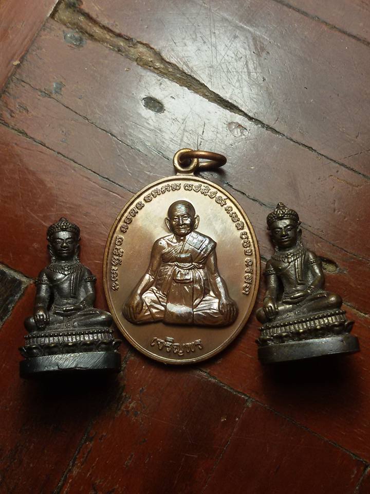 พระชัยจอมสุรินทร์+เหรียญเจริญพร