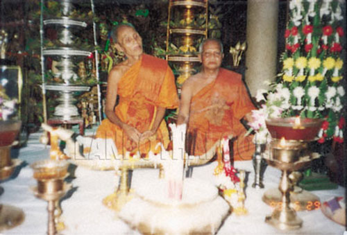 วัดใจเคาะเดียว....๑๐๐ เดียวเท่านั้น ปลัดขิกหลวงพ่อสร้อย 'สังข์ทอง' วัดเลียบราษฎร์บำรุง บางซื่อ กทม.