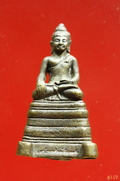 รูปหล่อพระพุทธฐานสูงไม่ทราบที่
