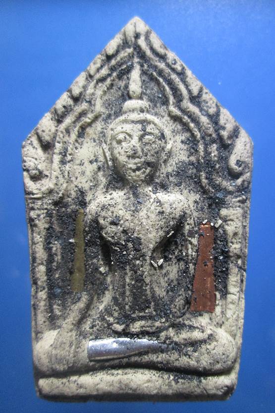 พระขุนแผนออกศึก รุ่นหนึ่งในแผ่นดิน ฝังตะกรุด 3 กษัตริย์ ปี 2541หลวงปู่หมุน ร่วมเสก พระดีพิธีใหญ่