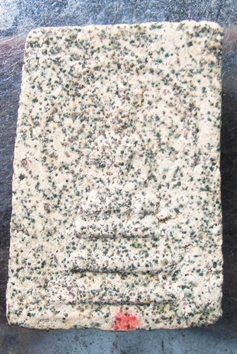 พระผงญาณวิลาส หลวงพ่อแดง วัดเขาบันไดอิฐ ปี14สวยๆพร้อมกล่องครับ