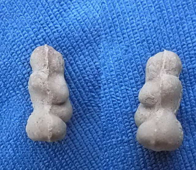 พระปิดตามหาเศรษฐี (พิมพ์ตุ๊กตา) เนื้อผงว่าน  หลวงพ่อตัด วัดชายนา ปลุกเสกในปี ๒๕๕๑ ตอกโค๊ต นะเมตตา ใต