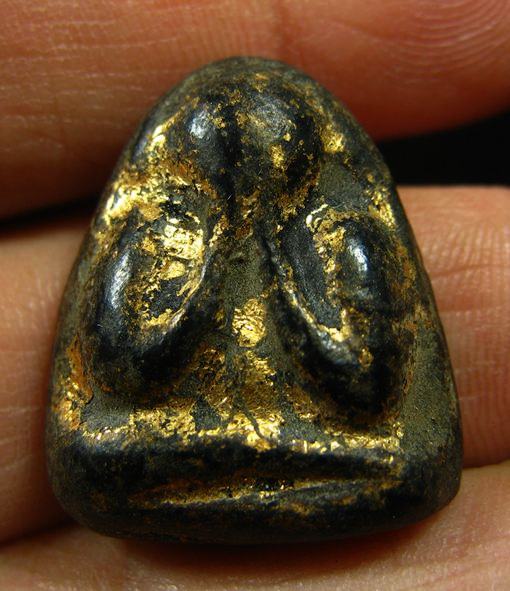 พระปิดตา เนื้อหามวลสารดี สวยไม่ทราบที่ครับ