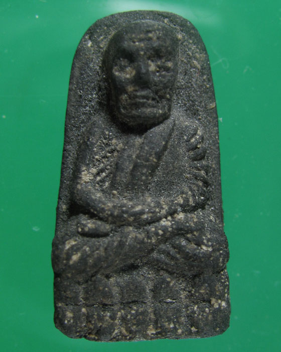 เคาะเดียวหลวงปู่ทวดวัดช้างให้ ปี 2524 เนื้อว่าน พิมพ์พระรอด