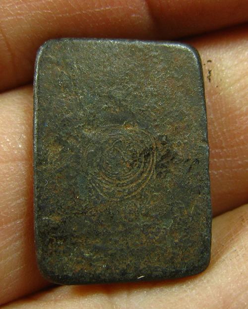 เหรียญหล่อ เนื้อสวยไม่ทราบที่ครับ