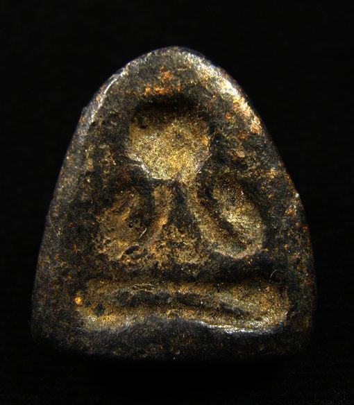 พระปิดตา เนื้อหามวลสารดี สวยไม่ทราบที่ครับ