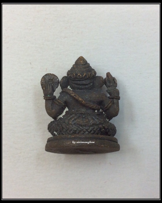 พระพิฆเนศ รุ่นบารมีศรีสนธิ์ วัดสุทัศนเทพวราราม เนื้อนวโลหะ มีโค๊ด No.26 กล่องเดิม