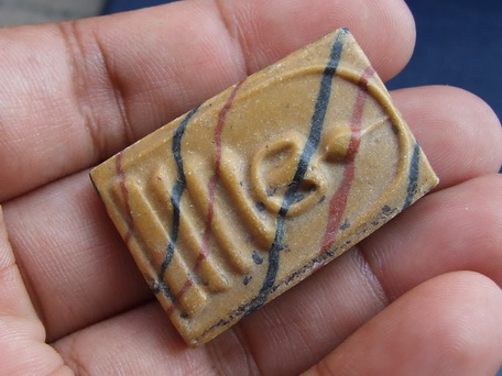 พระสมเด็จสายรุ้ง ล.พ.แพ วัดพิกุลทอง สิงห์บุรี ยุคแรก สภาพสวย แบบที่ 2